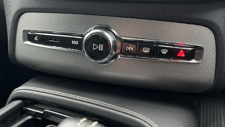 Volvo Xc90 2.0 T8 Recharge PHEV R DESIGN 5dr AWD Auto Estate